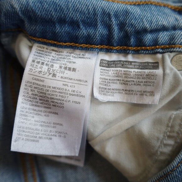 LEVIS WEDGIE STRAIGHT Size 25 Jeans Light Wash - Picture 8 of 12